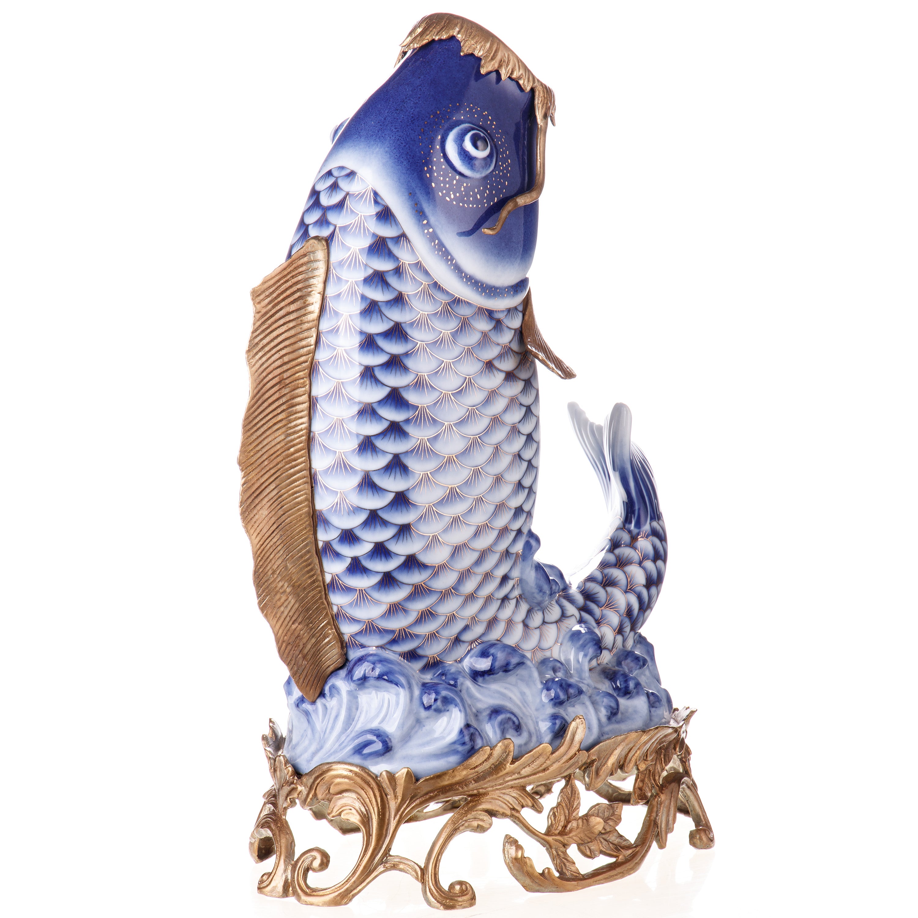 Porzellanlvase Fisch mit Wellen auf Bronzefuß