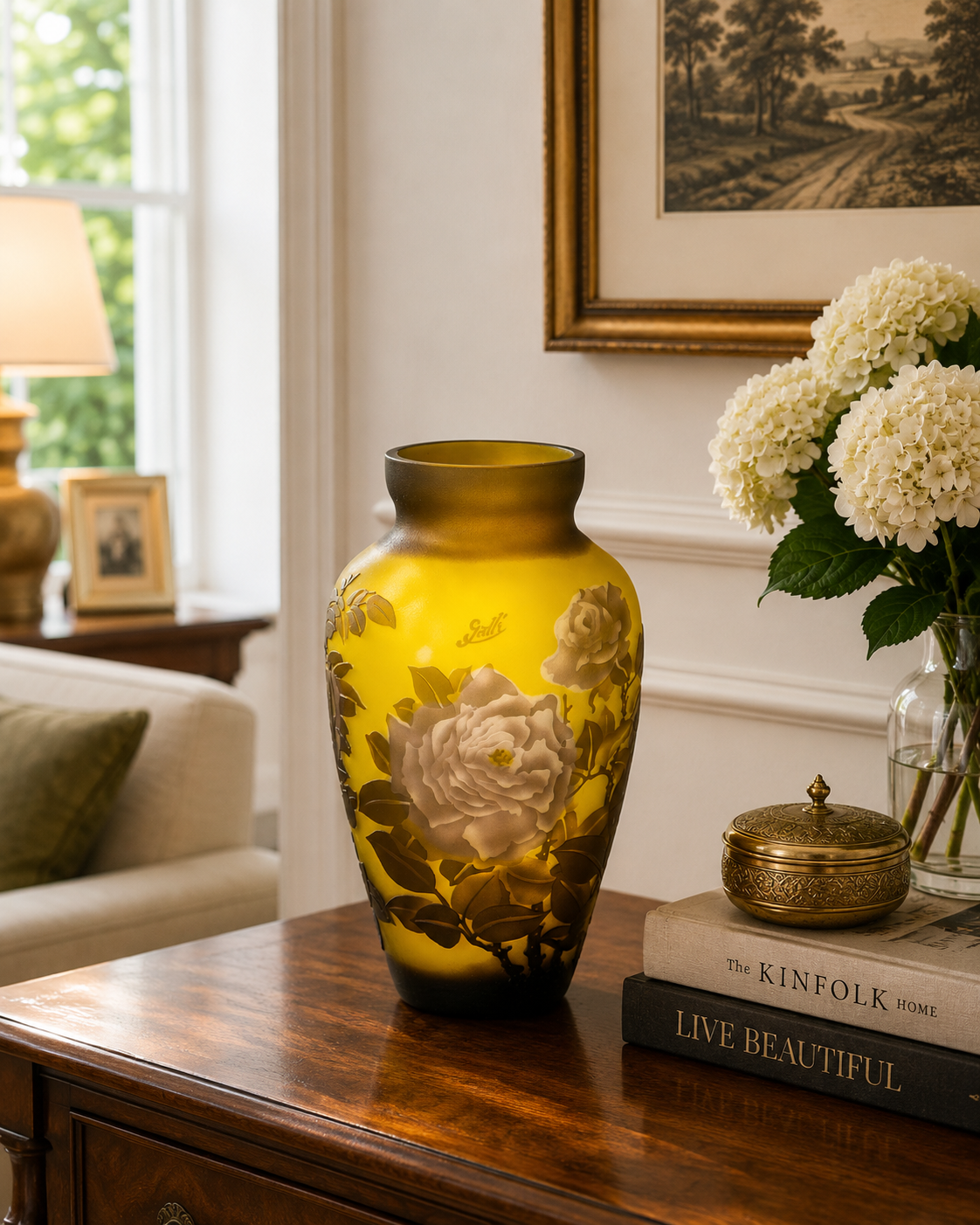 Vase im Gallé Stil aus Cameo Glas - warme Goldtöne Rosenmotiv im Jugendstil