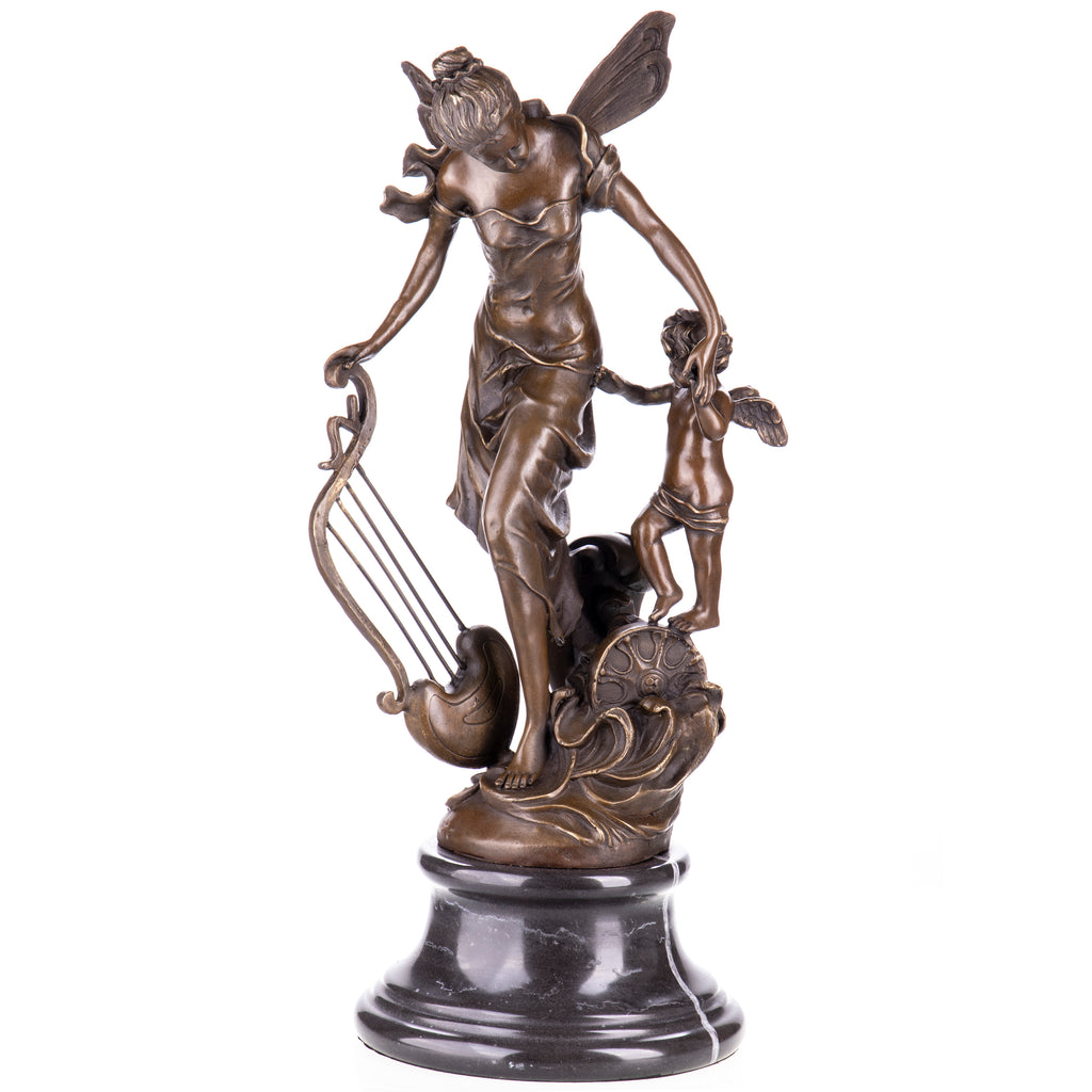 Bronze Skulptur Fee mit Amor nach H. Moreau – Klassische Figur auf Marmorsockel