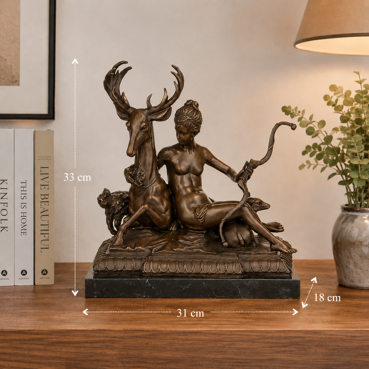 Bronze Skulptur Göttin Diana mit Hirsch - signierte Mythologie Figur