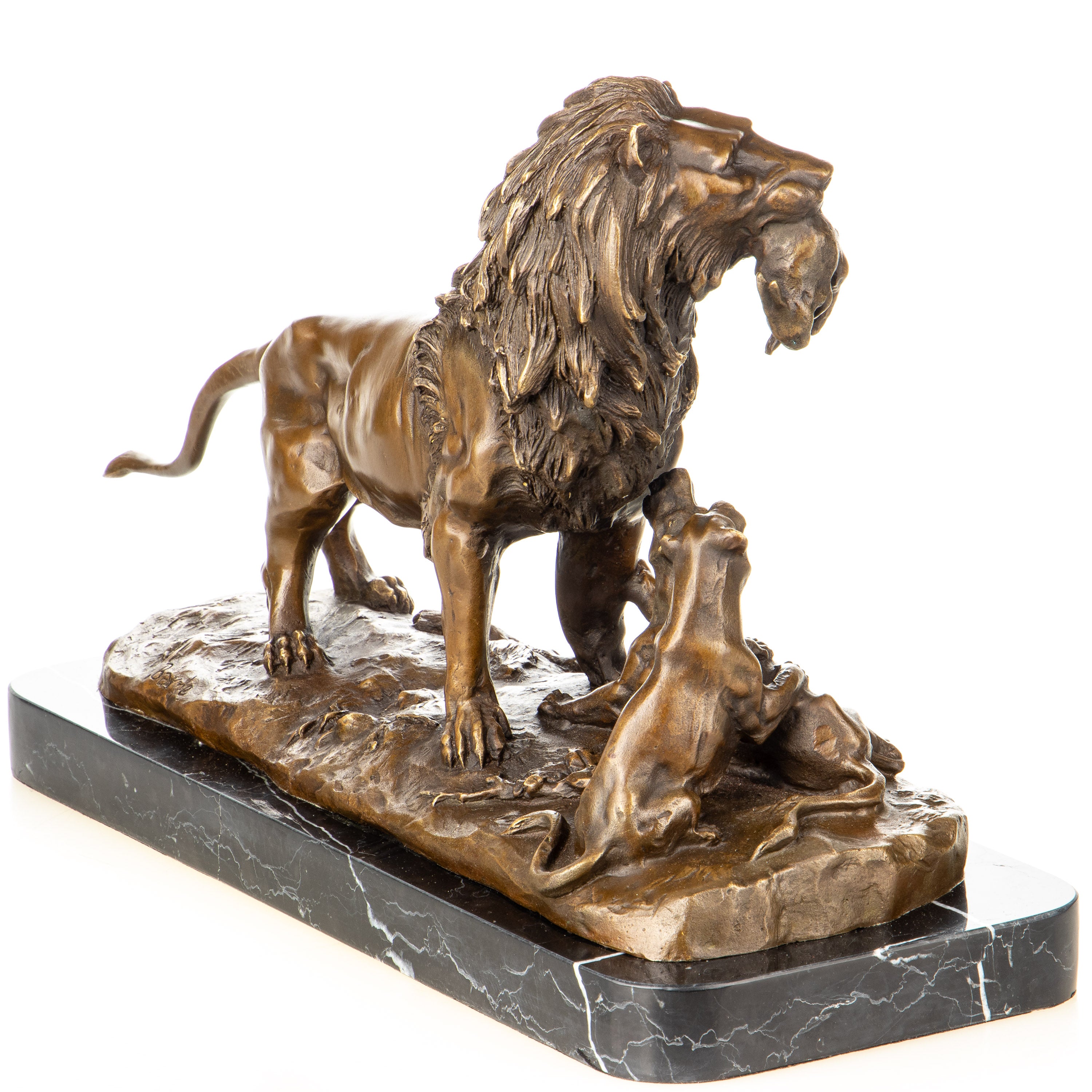 Bronze Skulptur Löwenfamilie beim Beutezug – Tierfigur auf Marmorsockel