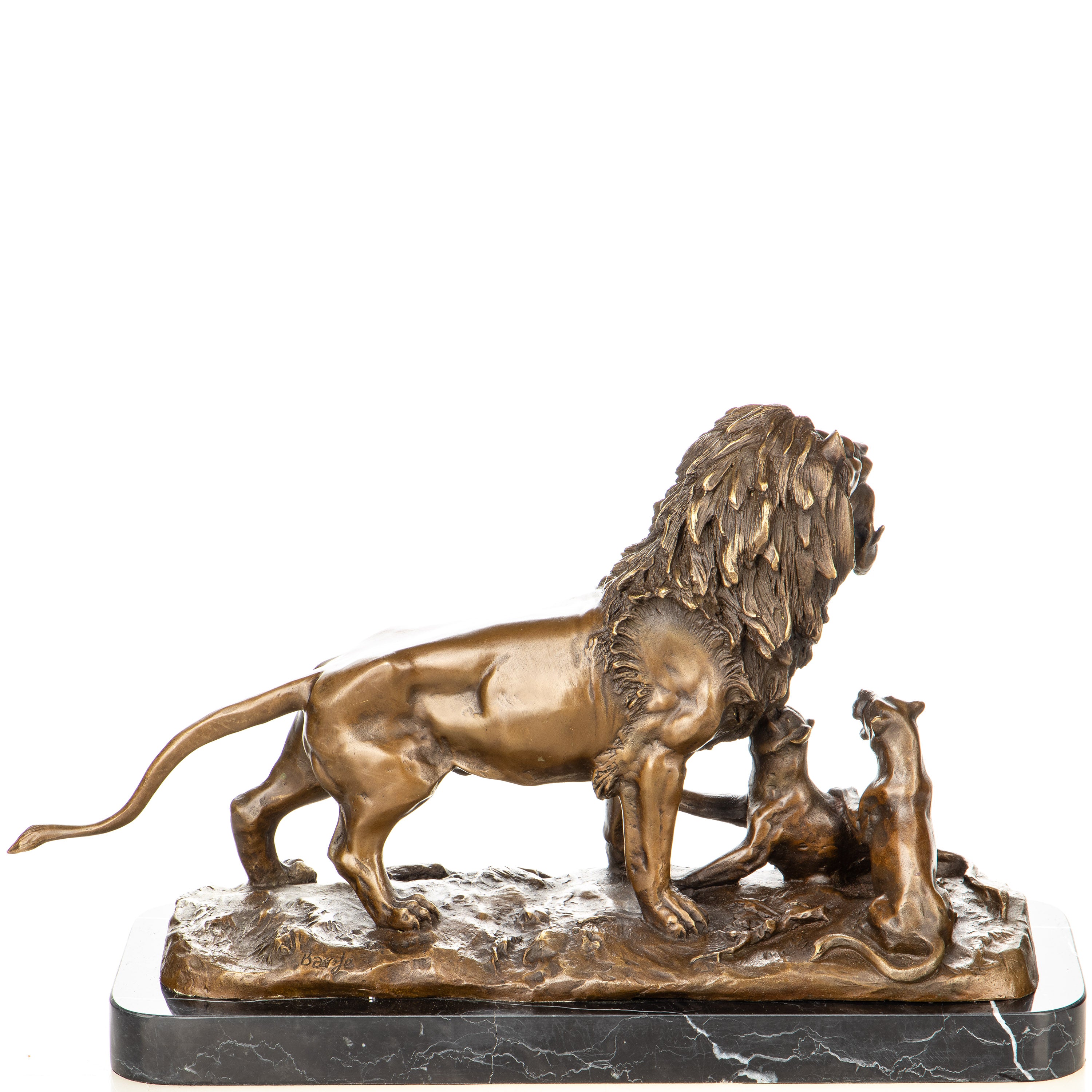 Bronze Skulptur Löwenfamilie beim Beutezug – Tierfigur auf Marmorsockel