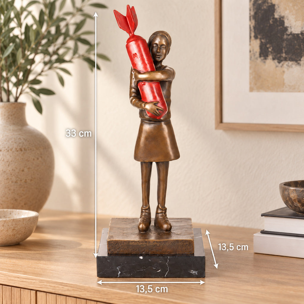 Bronze Skulptur Mädchen mit Rakete nach Banksy, signierte Figur auf Marmorsockel