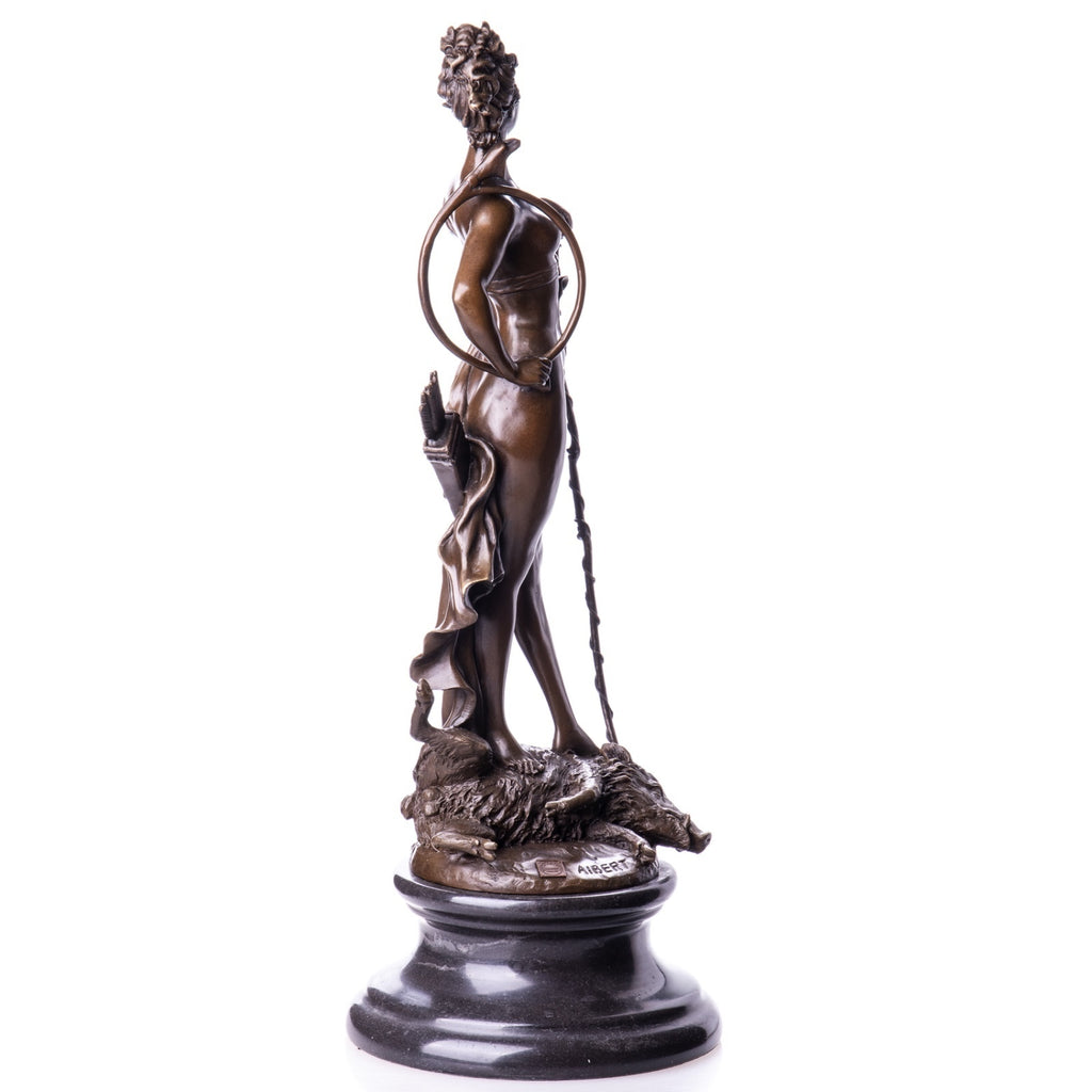 Bronze Skulptur Göttin Diana mit Bogen auf Marmorsockel - signiert 49 cm