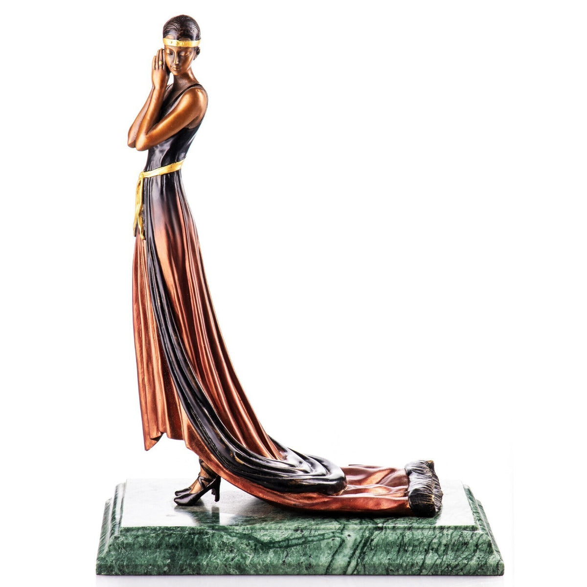 Bronze Skulptur Art-déco Frau im Abendkleid – signierte Figur auf Marmorsockel