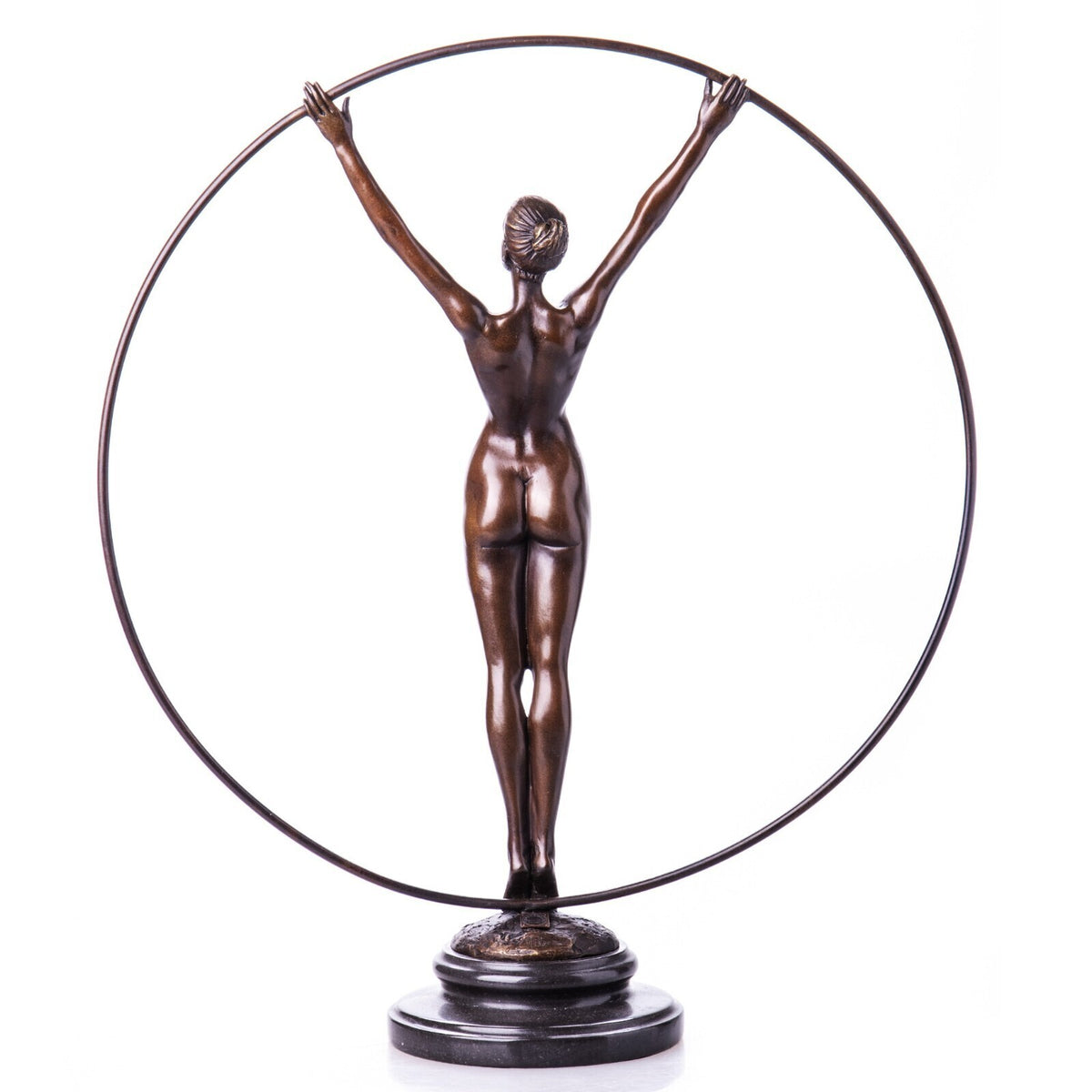Bronze Skulptur Aktfigur mit Ring – signierte Frauenfigur auf Marmorsockel, 44cm