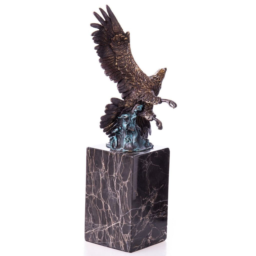 Bronze Skulptur Adler mit offenen Flügeln auf Marmorsockel – signierte Tierfigur
