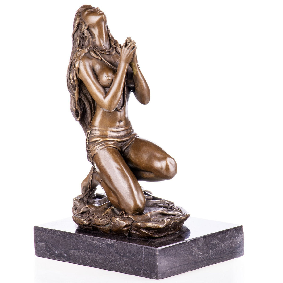 Bronze Skulptur betende Frau – signierte Aktfigur einer Frau auf Marmorsockel