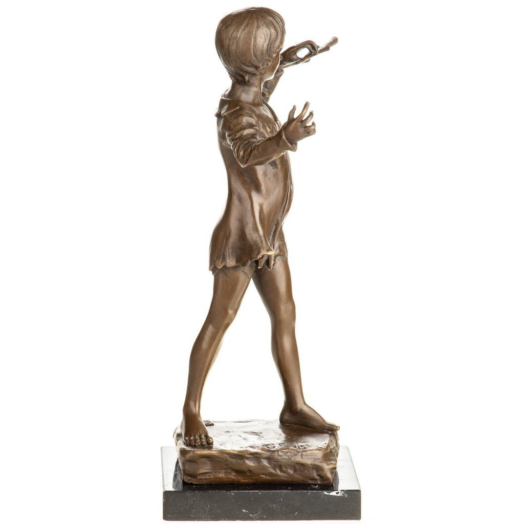 Bronze Skulptur Junge mit Flöte – signierte Musikerfigur auf Marmorsockel
