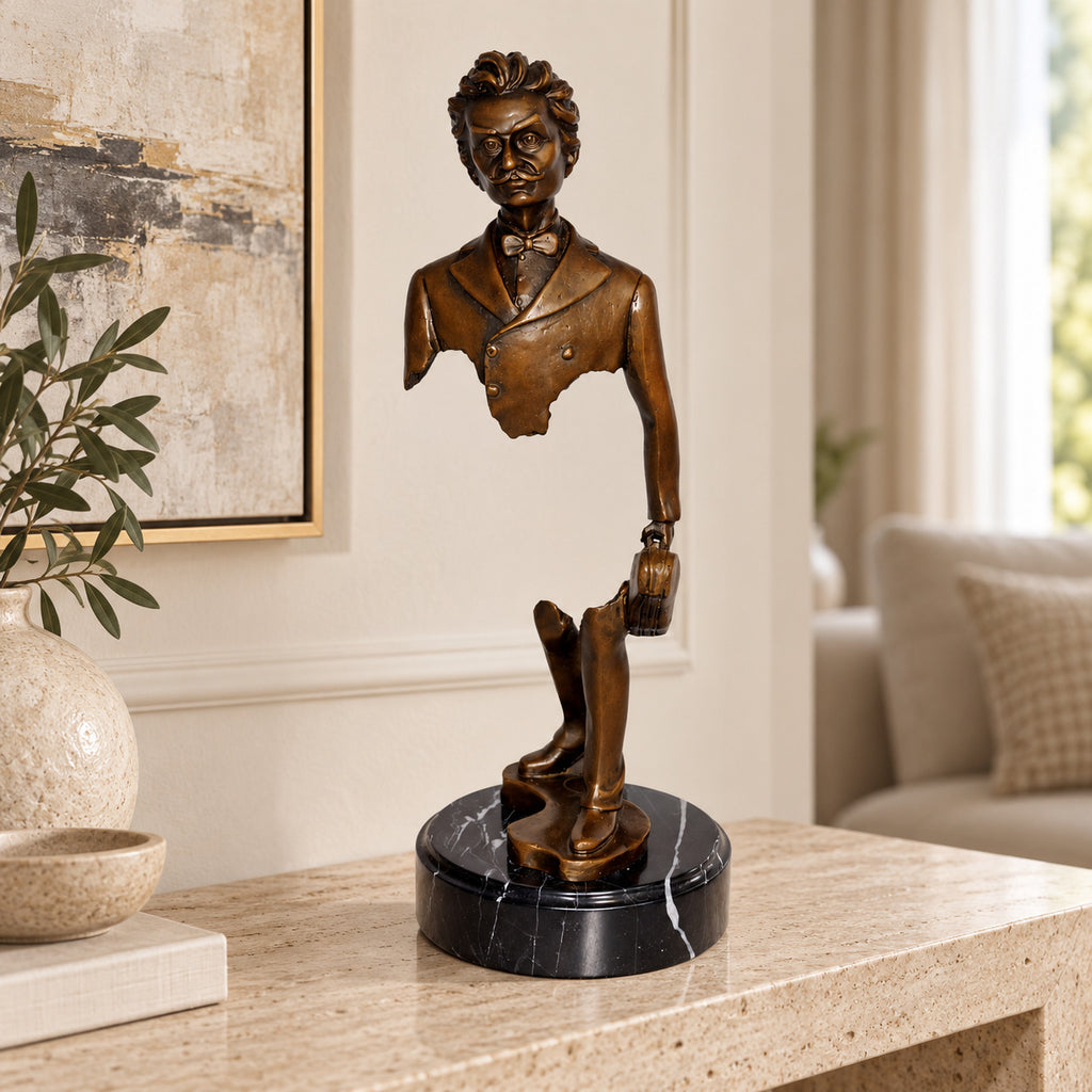 Bronze Skulptur Reisender mit Violine - signierte Musiker Figur auf Marmorsockel