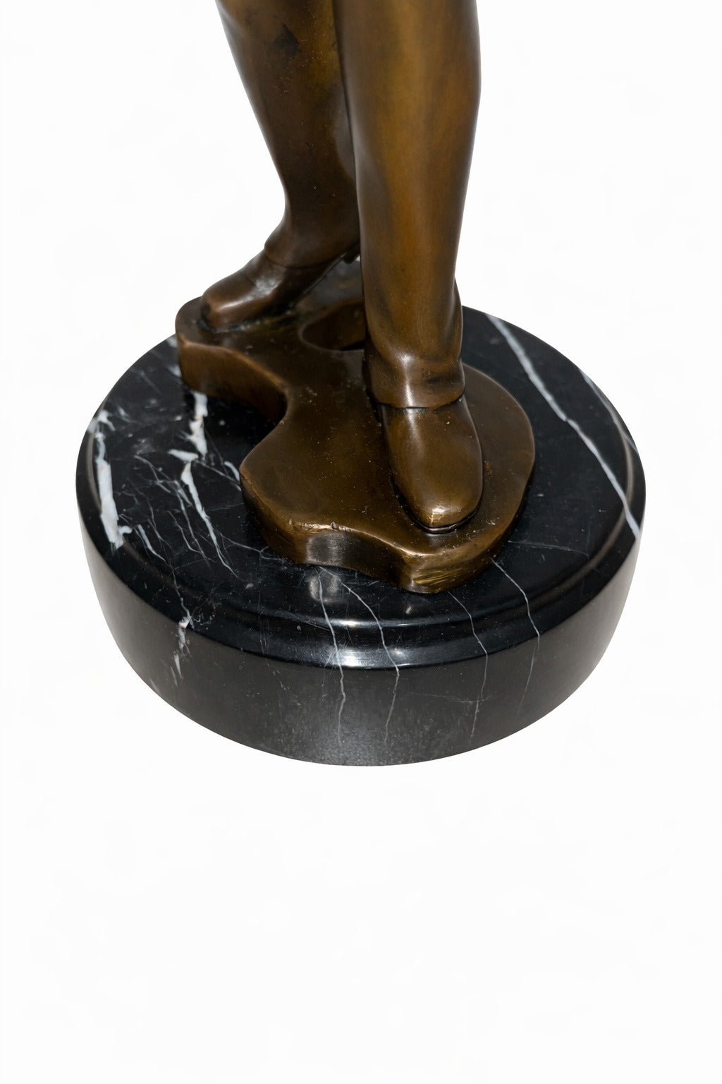 Bronze Skulptur Reisender mit Violine - signierte Musiker Figur auf Marmorsockel