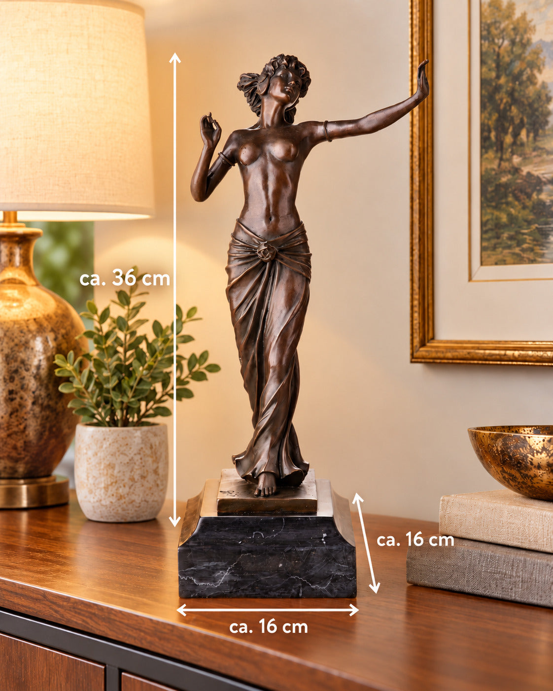Bronze Skulptur Tänzerin mit Kleid - signierte Aktfigur auf Marmorsockel