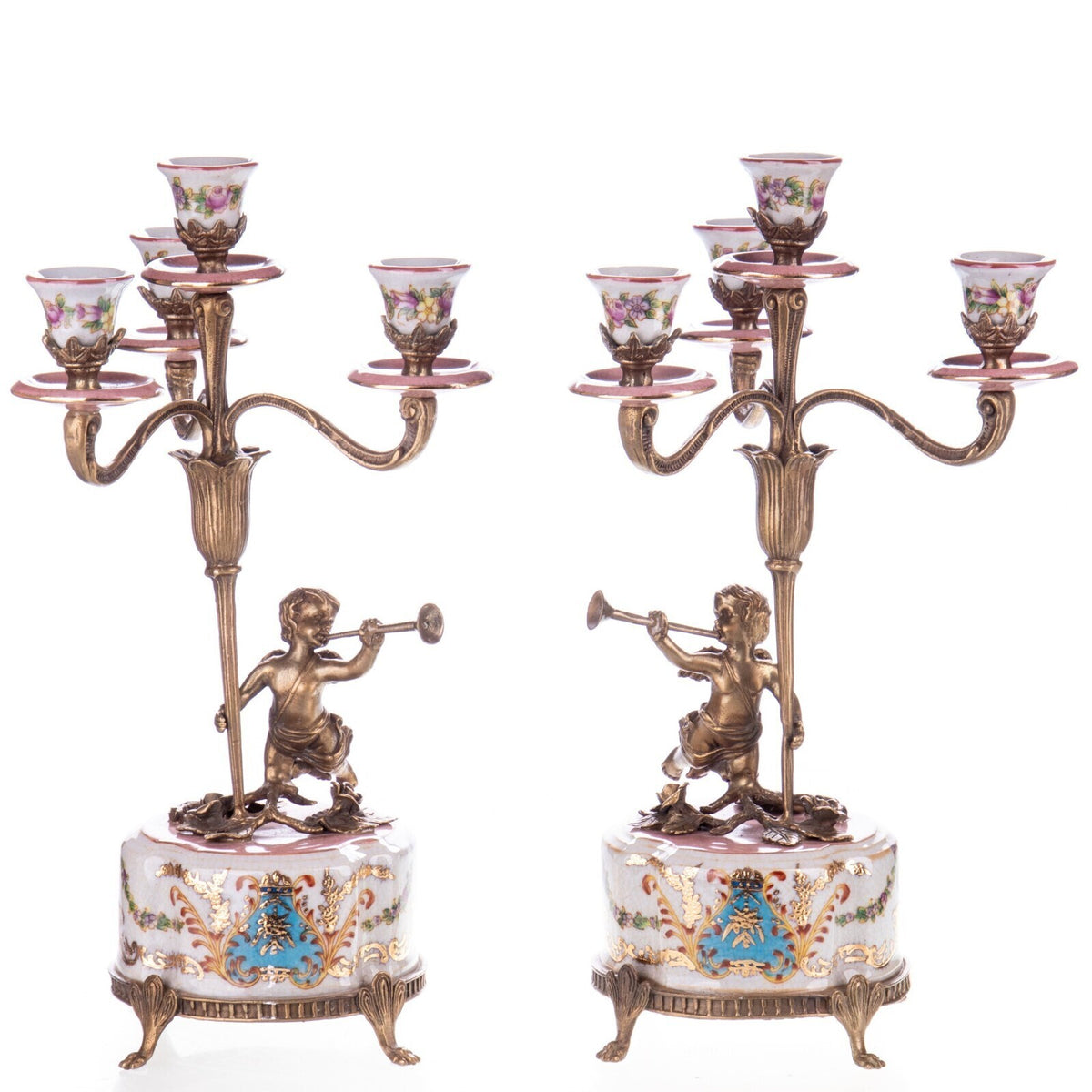 Paar 5-flammige Kerzenleuchter aus Porzellan & Bronze – Putten Figur mit Blumen