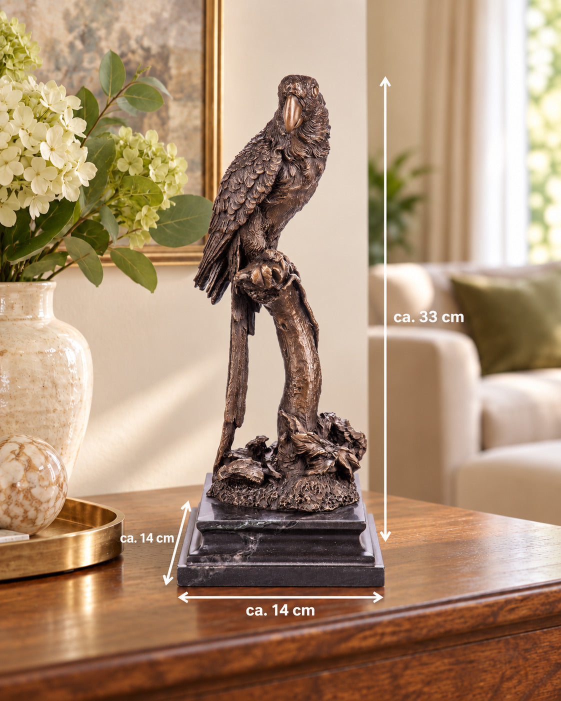 Bronze Skulptur Papagei auf Ast – signierte Tierfigur auf Marmorsockel, 33 cm